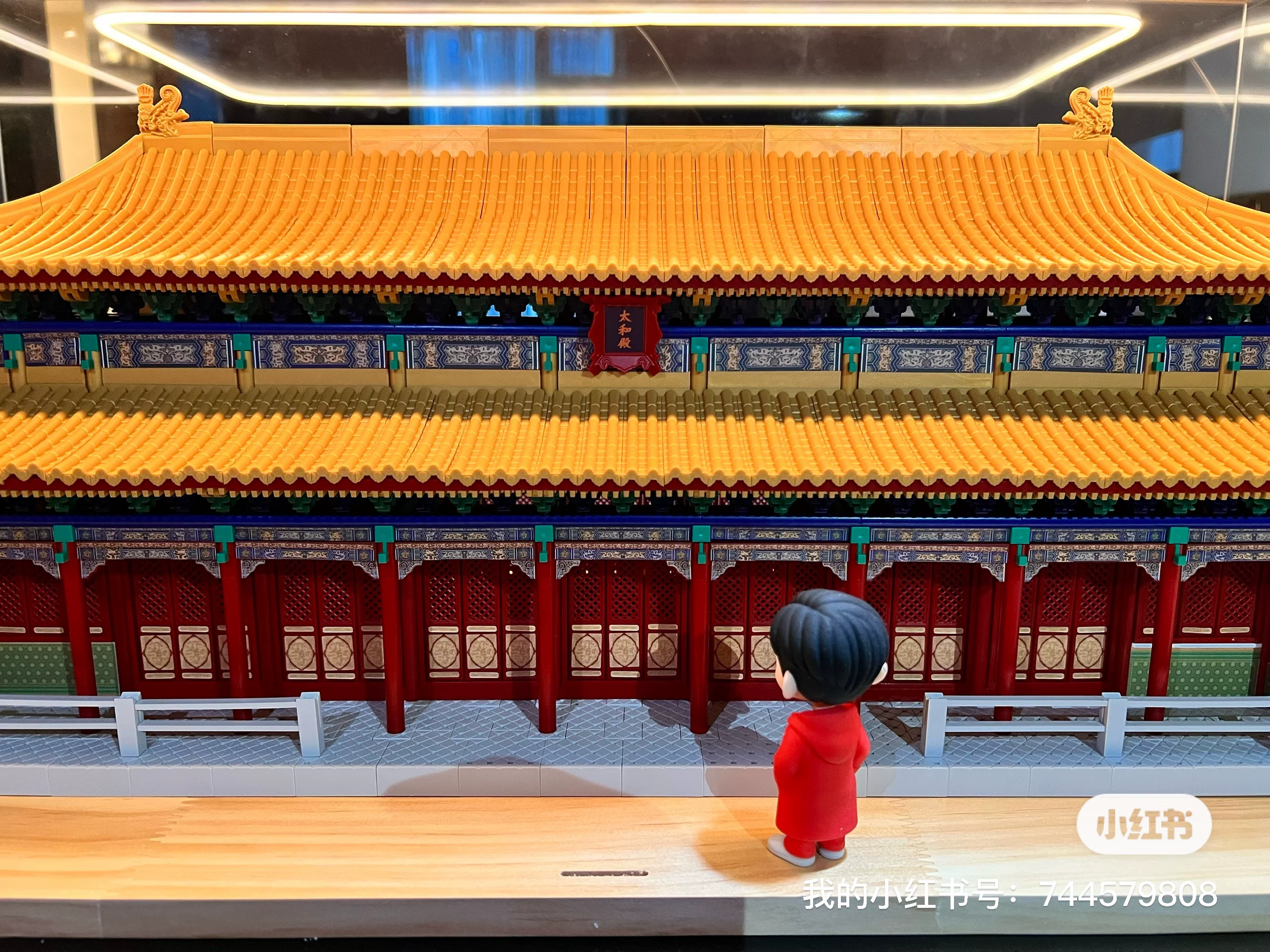 Photo 2 Figure photo review